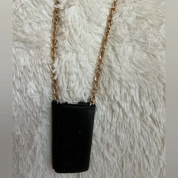 - Louis Vuitton black epi leather key holder - Picture 5 of 9